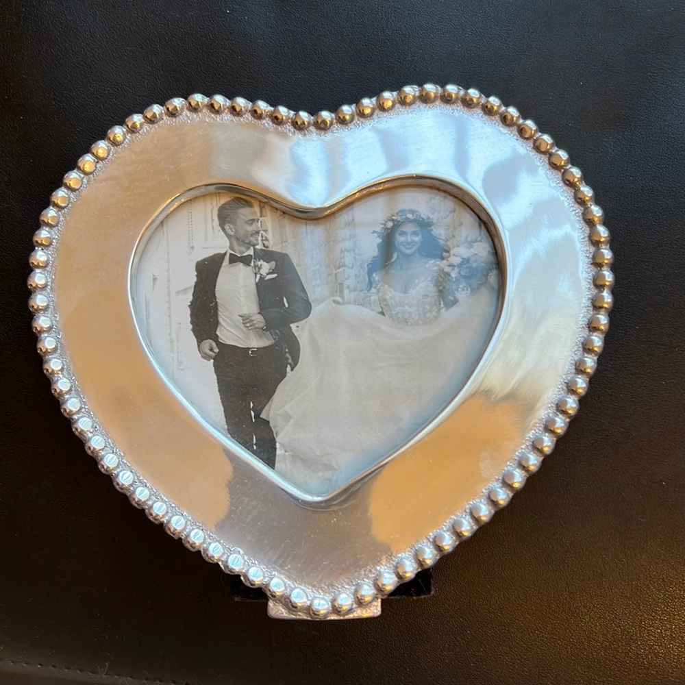Heart picture frame
